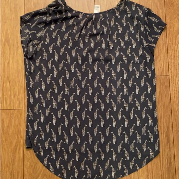 H&M Giraffe Blouse - Picture 4 of 4